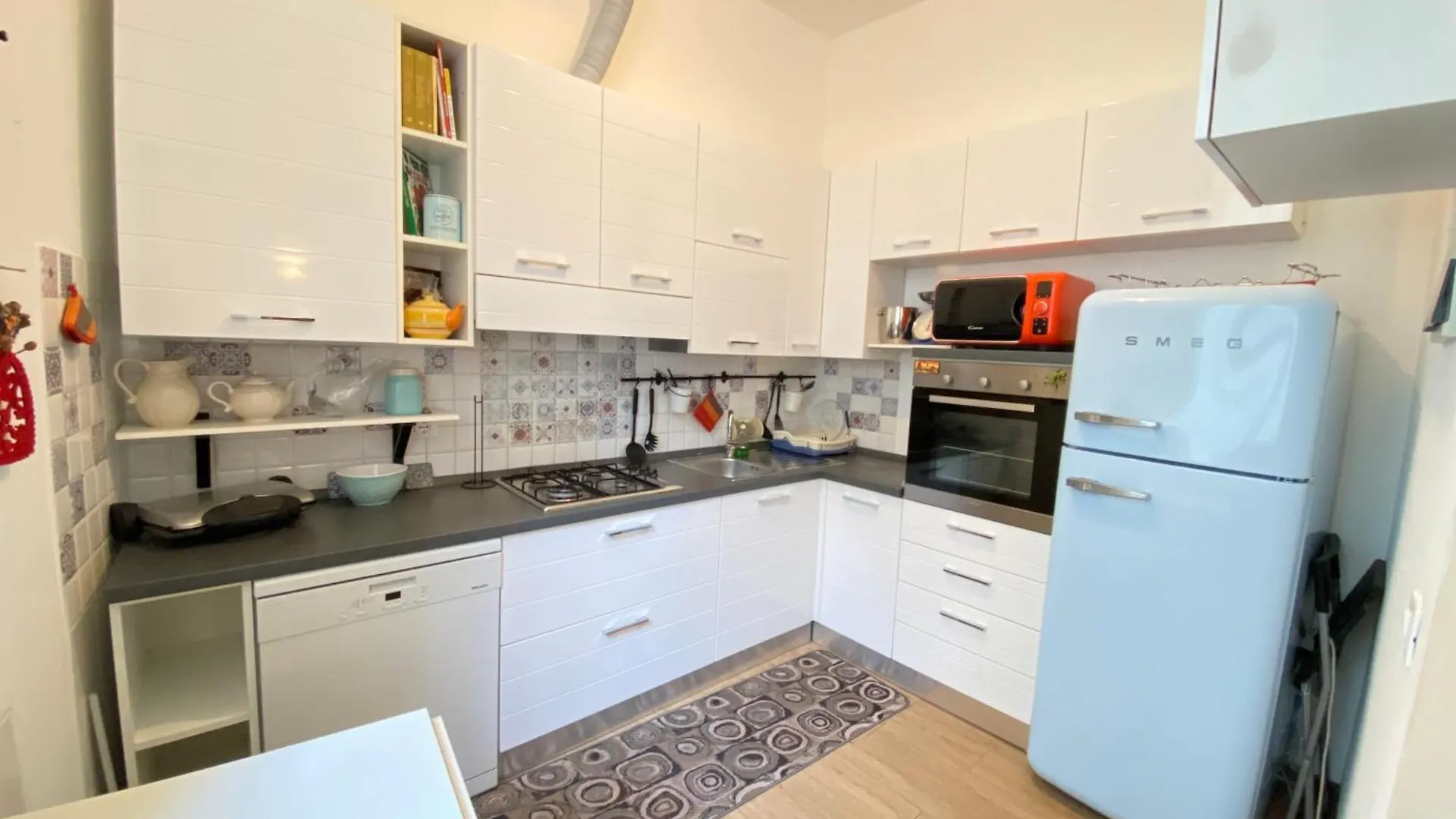 Apartment Tower House Suite Acquario Genova Italy